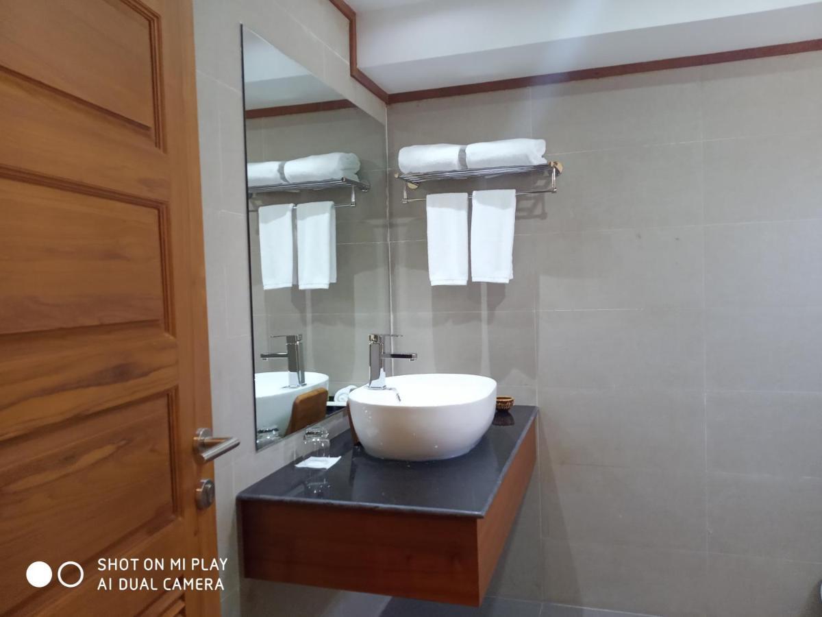 Ngapali Win Hotel ภายนอก รูปภาพ